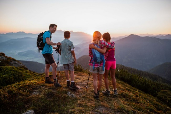 Wanderurlaub mit Freunden © Flachau Tourismus